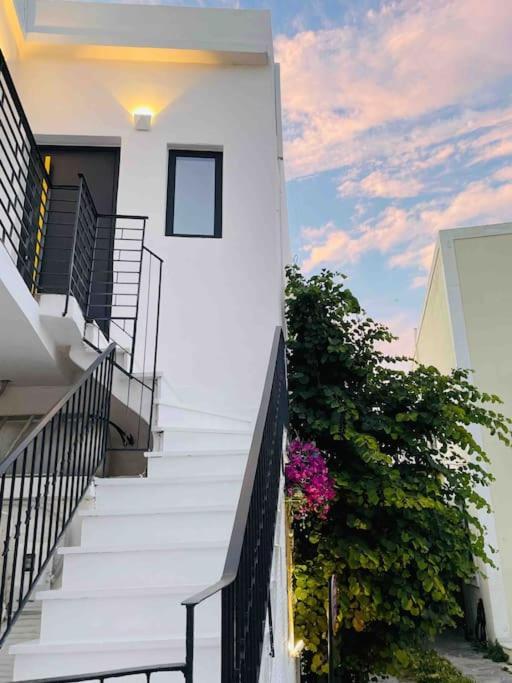 Vila Sol Living Tínos Exteriér fotografie